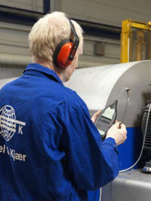 Operator using an environmental monitoring system
